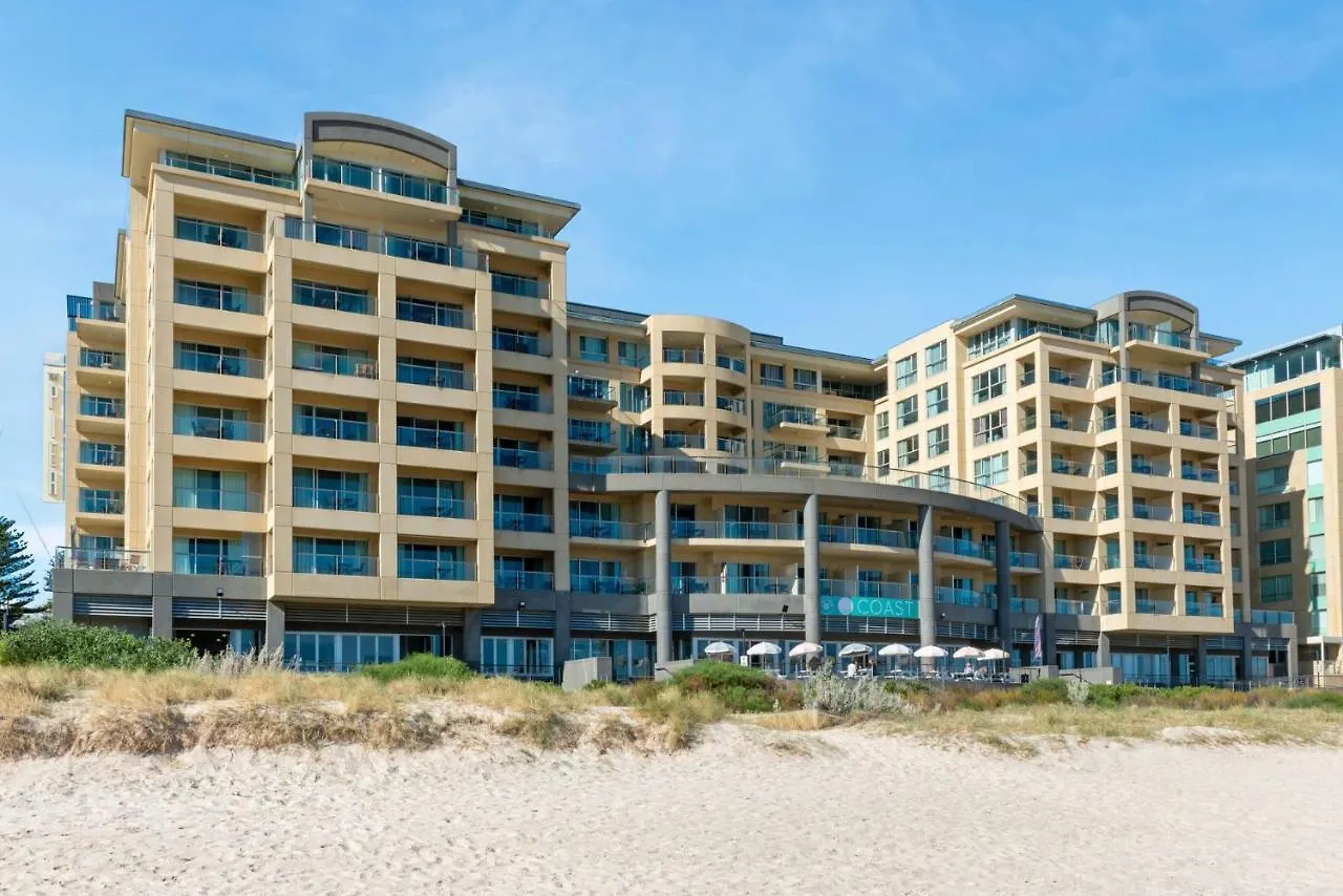 Belle Escapes - Sunset Views At The Bay Daire Glenelg 0*,  Avustralya